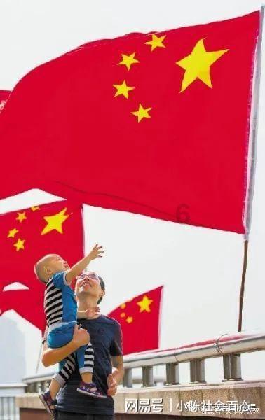 救援沙滩女孩